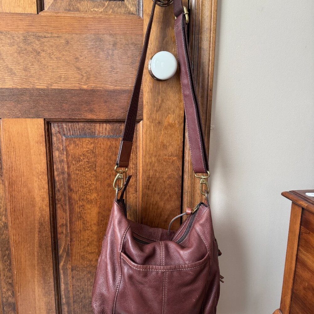 Fossil Brown Pebbled Leather Morgan Traveler Shoulder/Crossbody Bag - Picture 7 of 16